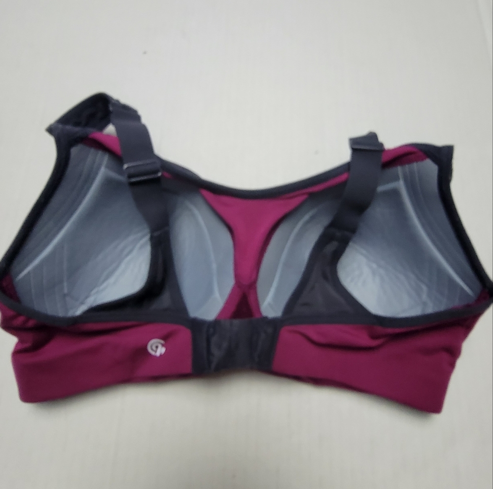 Sports Bra - Picture 5 of 11